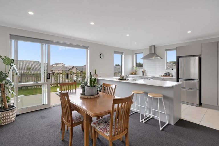 Photo of property in 1 Harakeke Way, Papamoa Beach, Te Puke, 3187