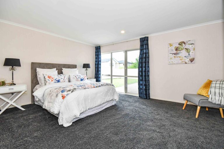 Photo of property in 17 Parkhaven Drive, Rosehill, Papakura, 2113