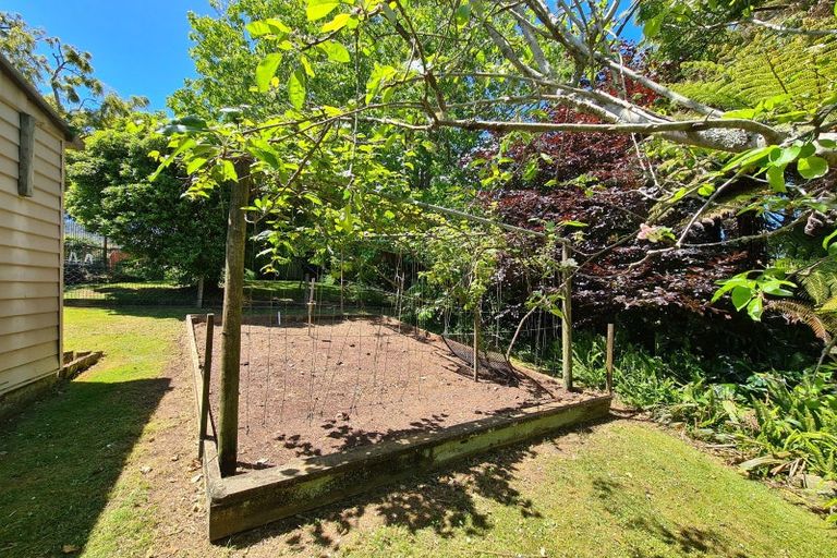 Photo of property in 109 Huaroa Street, Coromandel, 3506