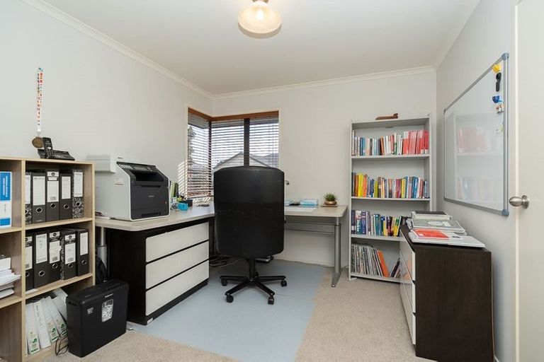 Photo of property in 18 Innswood Place, Rototuna North, Hamilton, 3210