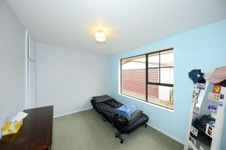 Photo of property in 2/5 Peebles Drive, Hei Hei, Christchurch, 8042