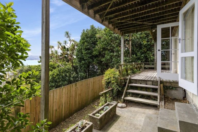 Photo of property in 51 Ferry Road, Days Bay, Lower Hutt, 5013