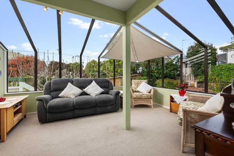 Photo of property in 39 Alec Craig Way, Gulf Harbour, Whangaparaoa, 0930