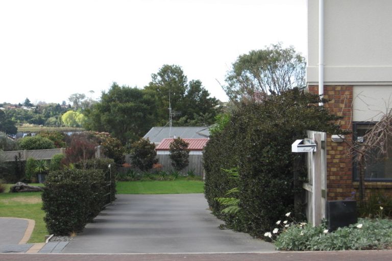 Photo of property in 7a Ridgemount Terrace, Welcome Bay, Tauranga, 3112