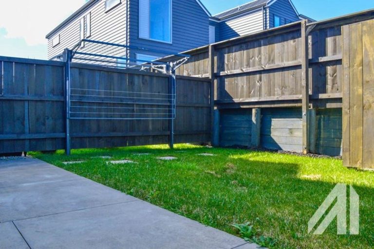 Photo of property in 3 Peihana Road, Hobsonville, Auckland, 0616