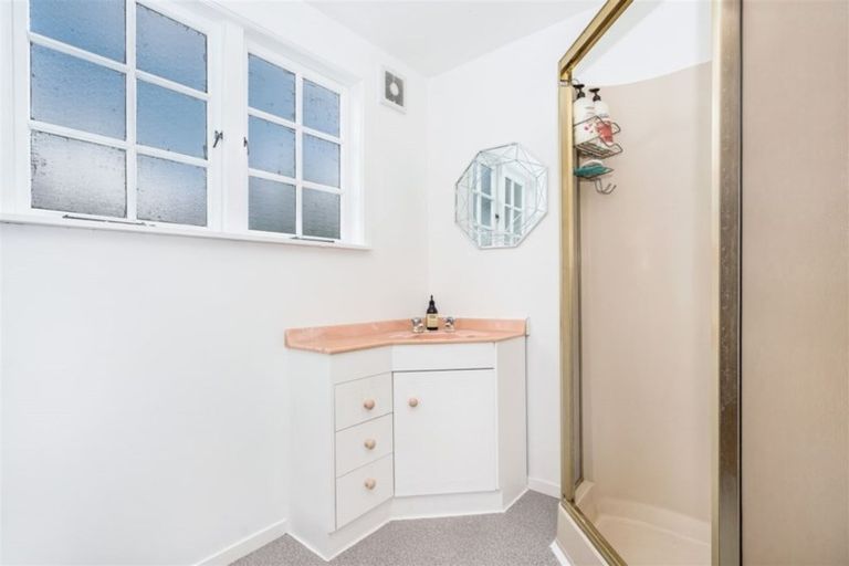 Photo of property in 9a Vale Road, Riverside, Whangarei, 0112