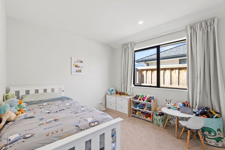 Photo of property in 3 Woodford Avenue, Woodend, 7610