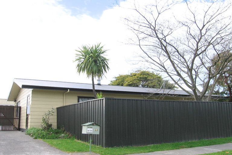 Photo of property in 33 Wynyard Crescent, Tamatea, Napier, 4112