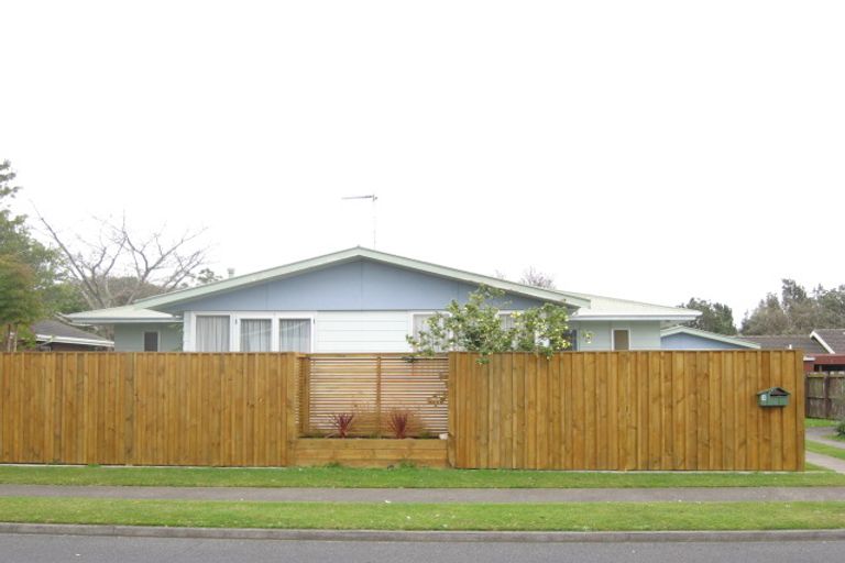 Photo of property in 3 Gardenia Avenue, Bell Block, New Plymouth, 4312