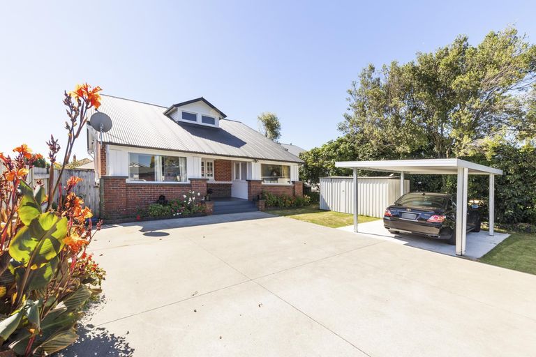 Photo of property in 53 Limbrick Street, Terrace End, Palmerston North, 4410