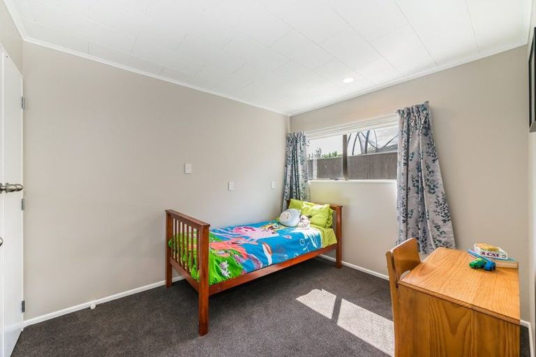 Photo of property in 3 Atua Street, Waikanae Beach, Waikanae, 5036