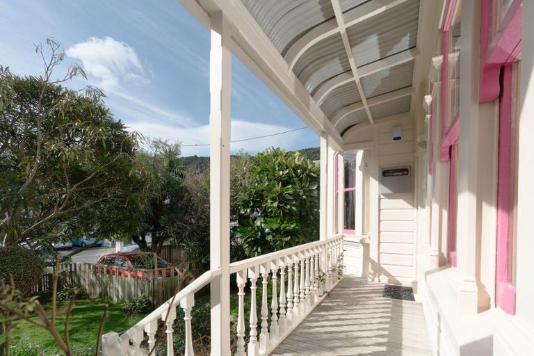 Photo of property in 62 Pirie Street, Mount Victoria, Wellington, 6011