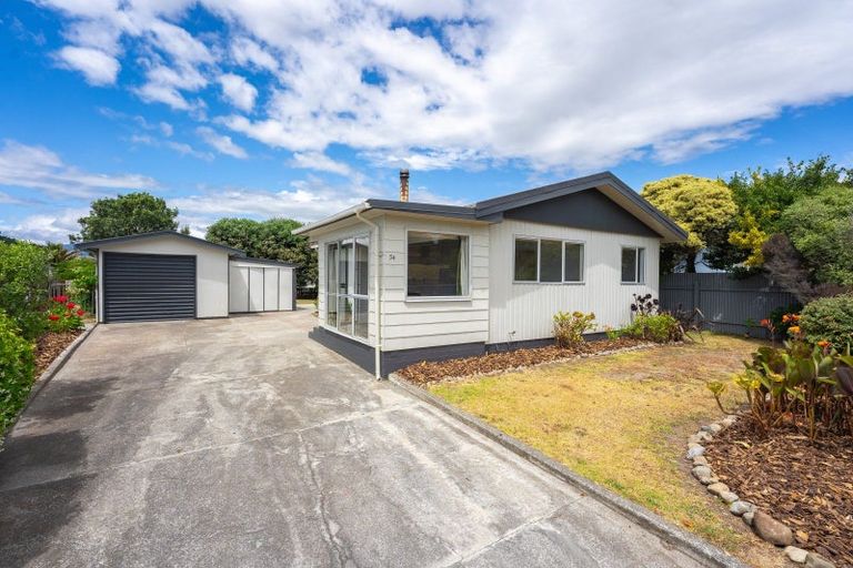 Photo of property in 54 Norfolk Crescent, Otaki Beach, Otaki, 5512