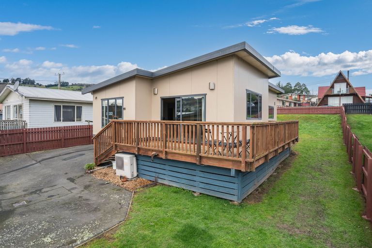 Photo of property in 3 Clariton Avenue, Green Island, Dunedin, 9018