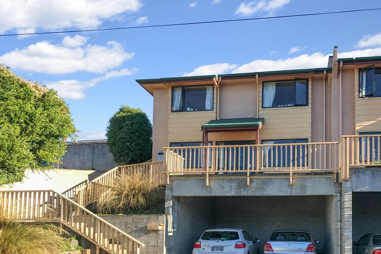 Photo of property in 132 Forth Street, North Dunedin, Dunedin, 9016