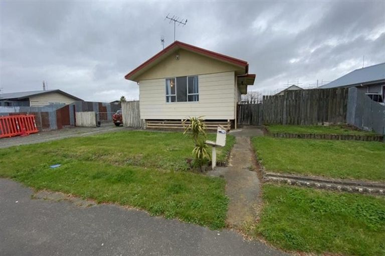 Photo of property in 353 Flaxmere Avenue, Flaxmere, Hastings, 4120