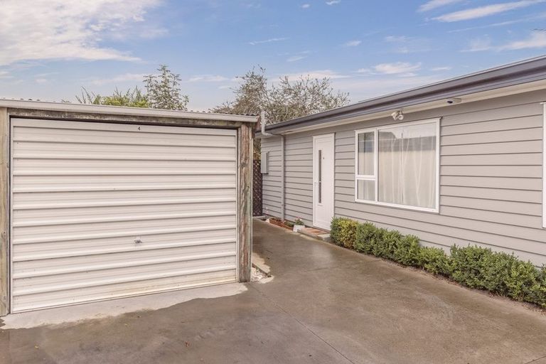 Photo of property in 4/163 Edgeware Road, Edgeware, Christchurch, 8013