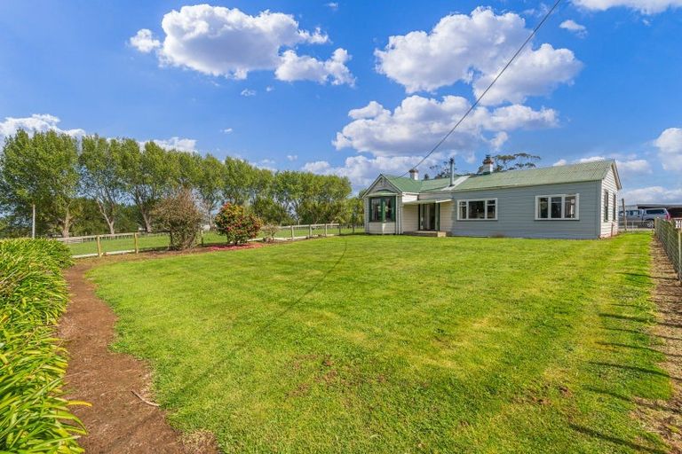 Photo of property in 1865 Kimbolton Road, Kiwitea, Feilding, 4777