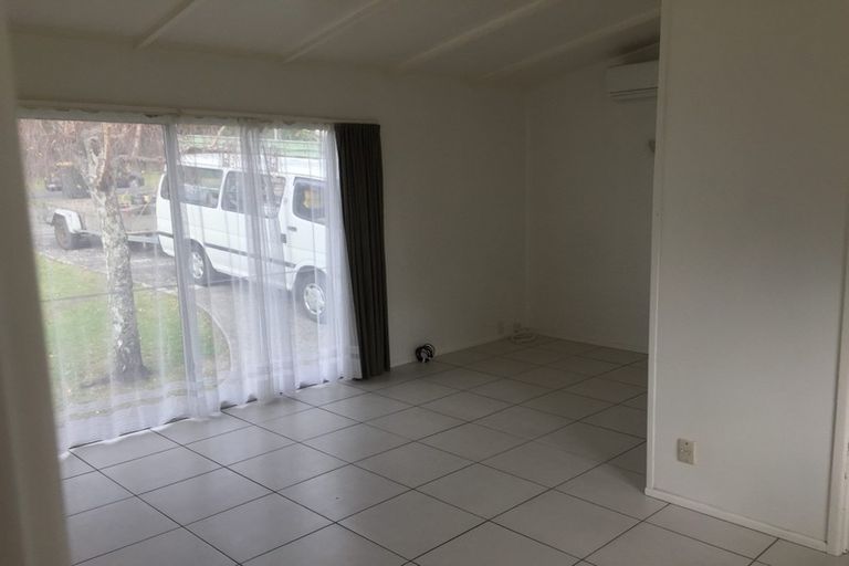 Photo of property in 127 Rosier Road, Glen Eden, Auckland, 0602