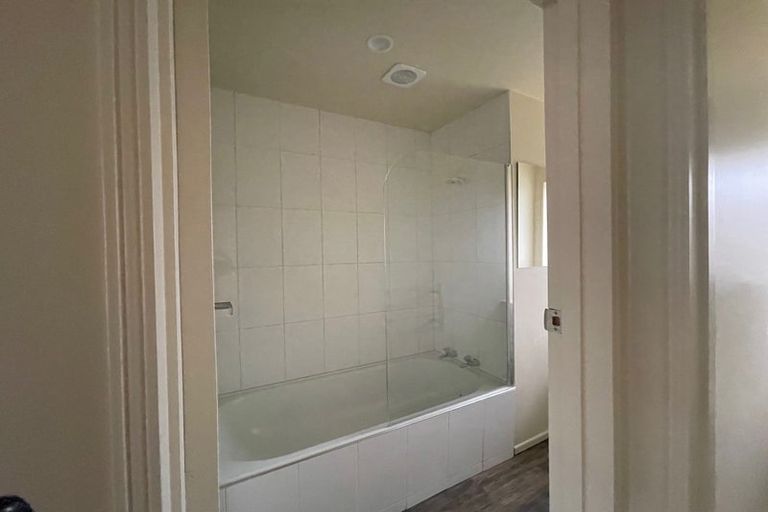 Photo of property in 4/4a Hayton Road, Hornby, Christchurch, 8042