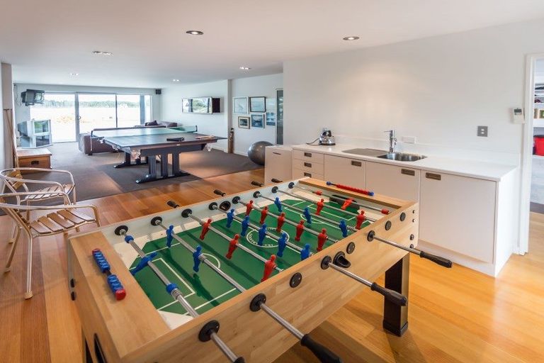 Photo of property in 185 Cashmere Bay Road, Moana, 7875