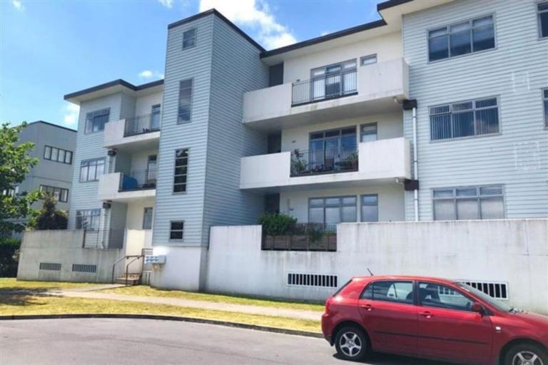 Photo of property in 4/130 Stancombe Road, Flat Bush, Auckland, 2016
