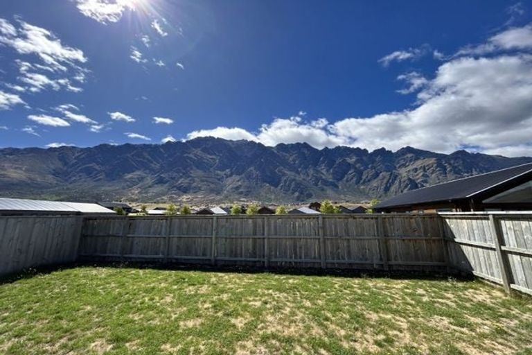 Photo of property in 51 Howden Drive, Jacks Point, 9371