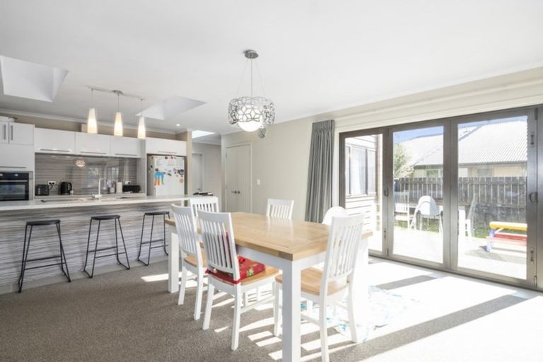 Photo of property in 2 Ernest Place, Brightwater, 7022