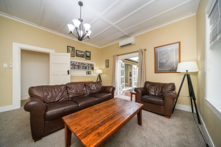 Photo of property in 40 Marne Street, Hokowhitu, Palmerston North, 4410
