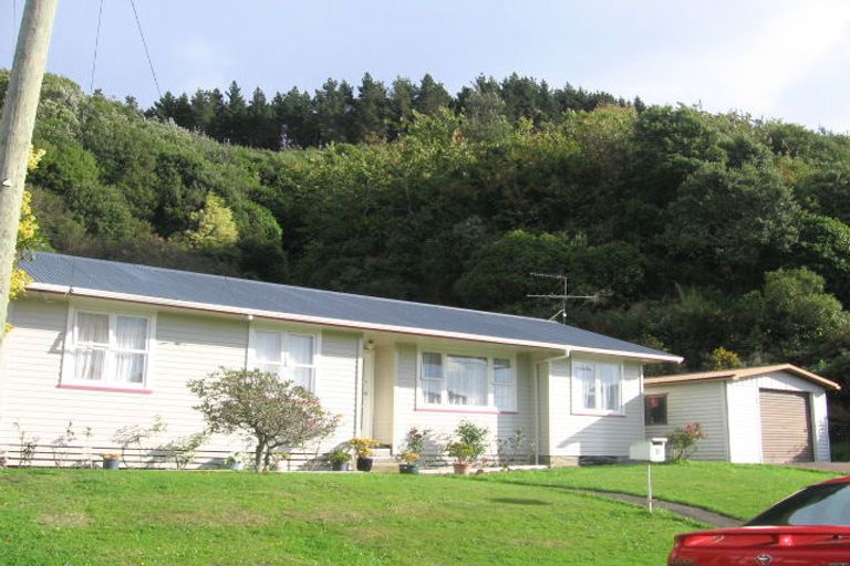 Photo of property in 31 Franklyn Road, Tawa, Wellington, 5028
