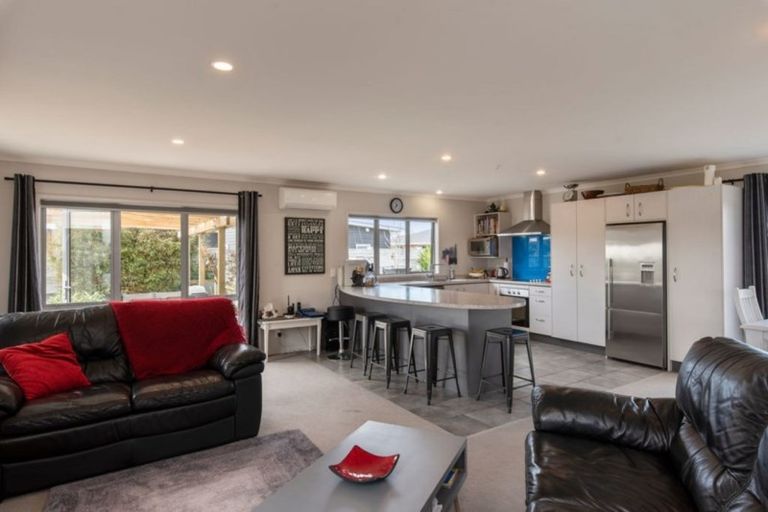 Photo of property in 33 Forbes Road, Foxton Beach, Foxton, 4815