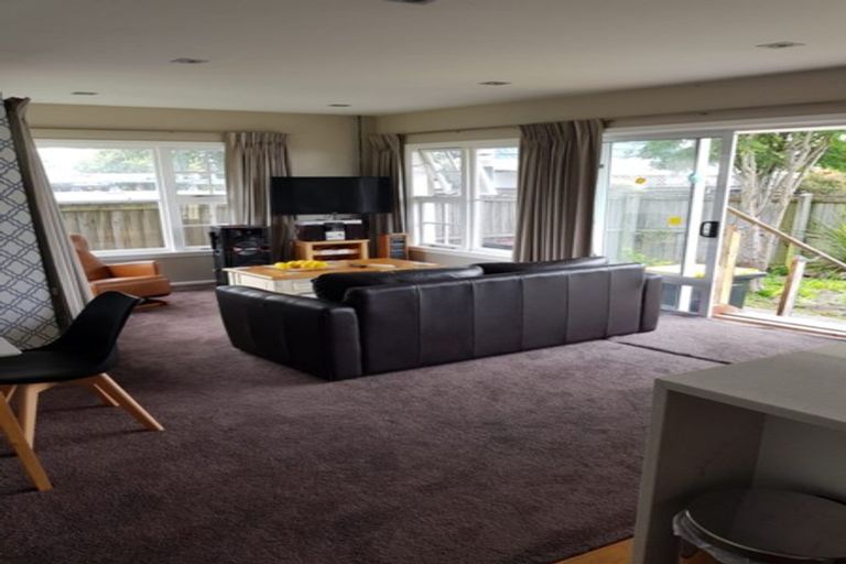 Photo of property in 1/8 Coniston Avenue, Ilam, Christchurch, 8041