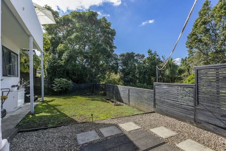 Photo of property in 6/12 Wernham Place, Northcote, Auckland, 0626