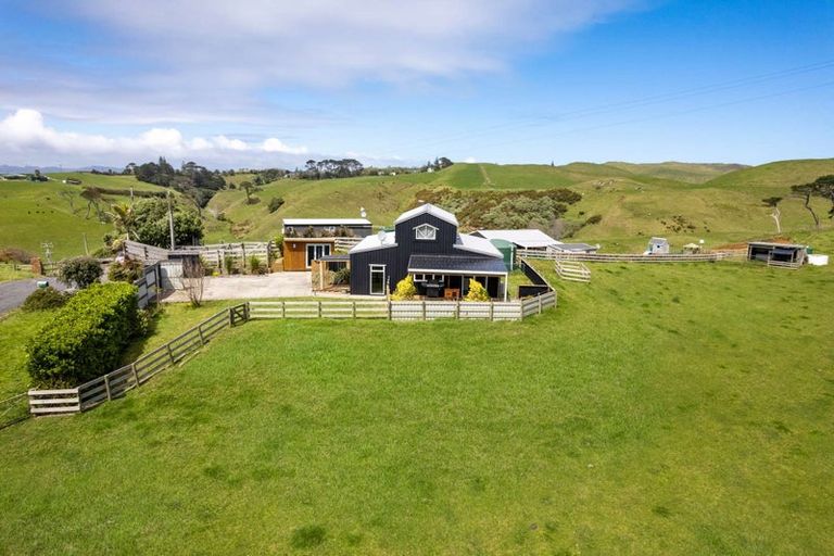 Photo of property in 48 Binns Road, Karioitahi, Waiuku, 2683