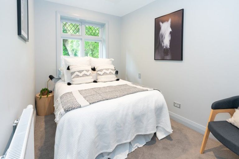 Photo of property in Hamilton Flats, 1/9 Hawker Street, Mount Victoria, Wellington, 6011