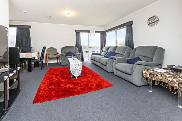Photo of property in 3 Espada Place, Clover Park, Auckland, 2019