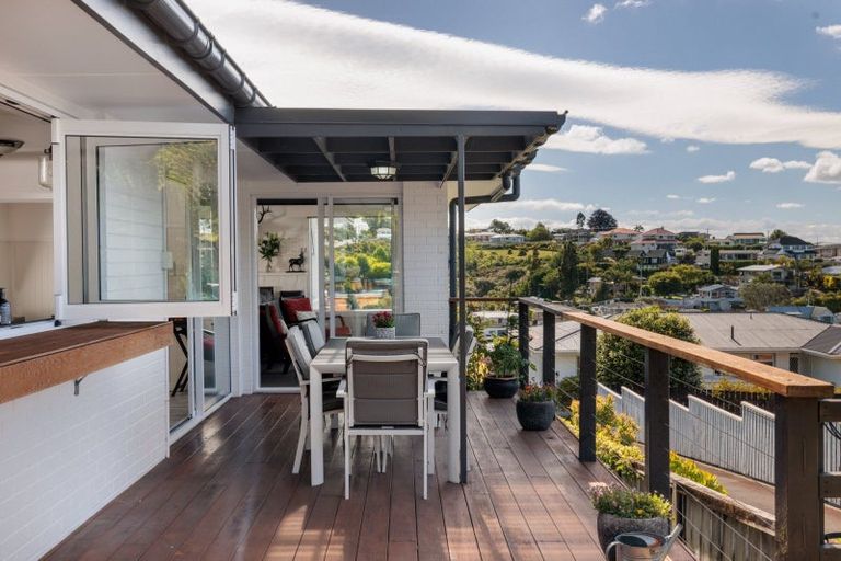 Photo of property in 156 Hinewa Road, Otumoetai, Tauranga, 3110