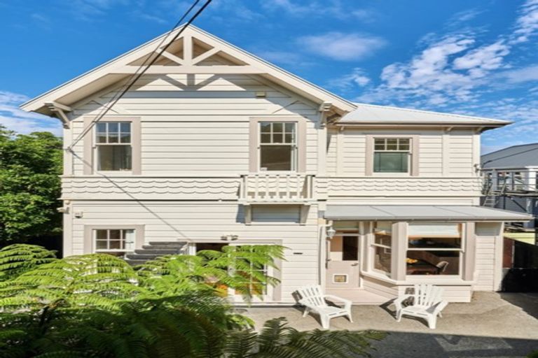 Photo of property in 57 Bolton Street, Kelburn, Wellington, 6012