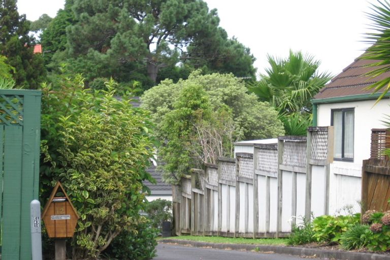 Photo of property in 8 Eleanor Place, Blockhouse Bay, Auckland, 0600