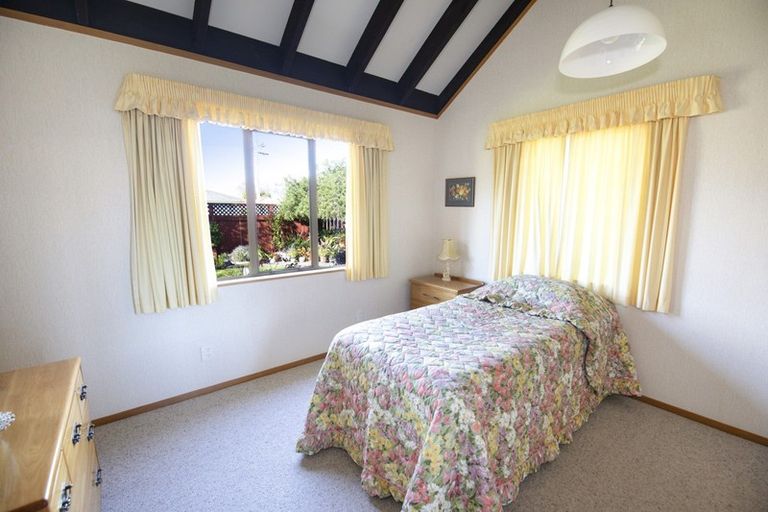 Photo of property in 64a Avondale Road, Taradale, Napier, 4112