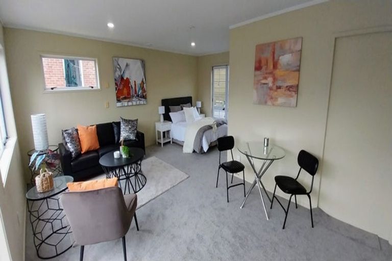 Photo of property in 2/53 Milton Road, Papatoetoe, Auckland, 2024