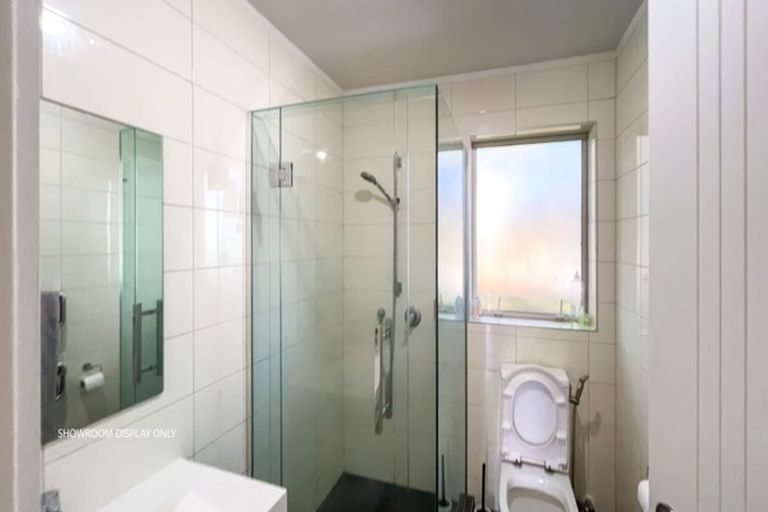 Photo of property in 15 Ware Place, Pakuranga Heights, Auckland, 2010