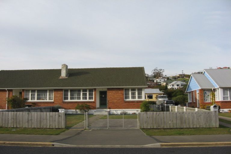 Photo of property in 40 Albertson Avenue, Port Chalmers, 9023