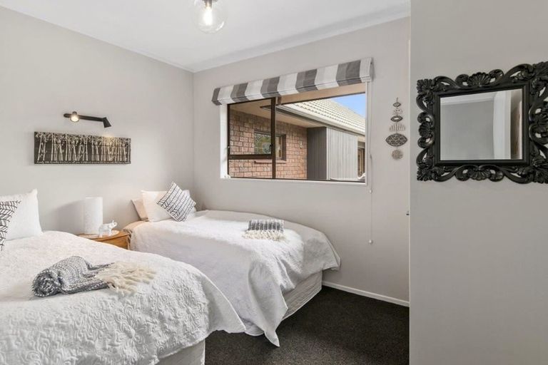 Photo of property in 21 Hurunui Street, Waikanae, 5036