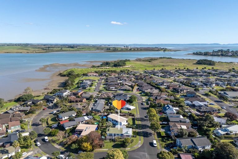 Photo of property in 1 Dalmahoy Place, Wattle Downs, Auckland, 2103