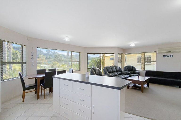 Photo of property in 131 Mayfair Avenue, Whangamata, 3620