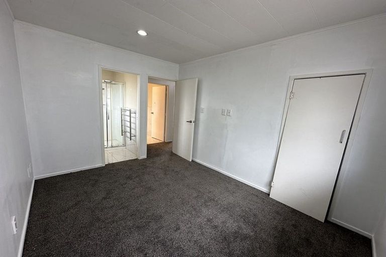 Photo of property in 10b Glynnbrooke Street, Te Atatu South, Auckland, 0610