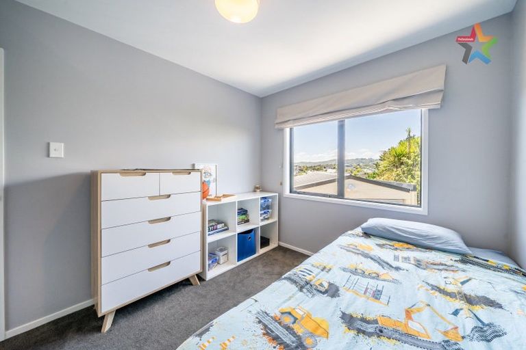 Photo of property in 20 Jasmine Grove, Maungaraki, Lower Hutt, 5010