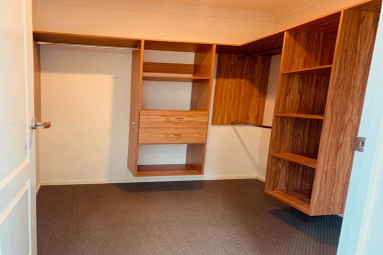 Photo of property in 2/890 East Coast Road, Northcross, Auckland, 0630