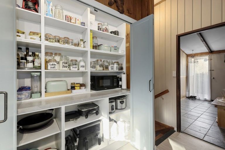 Photo of property in 57 Norana Road, Timberlea, Upper Hutt, 5018